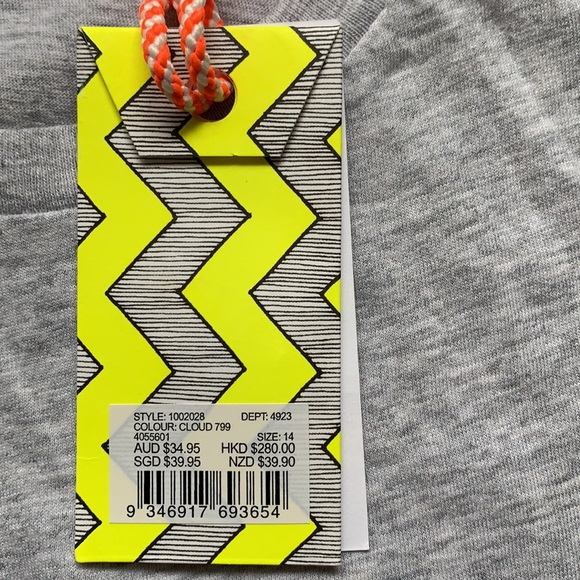 Girls Sequence grey tshirt NWT size 14 - Picture 6 of 9